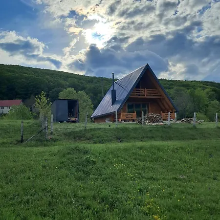 Suvi Vrh Mountain * Gacko
