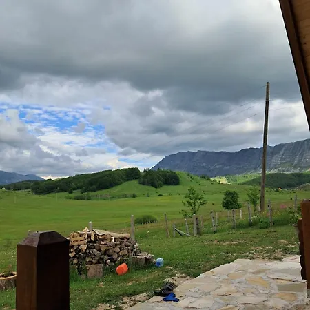 Suvi Vrh Mountain Alpesi faház