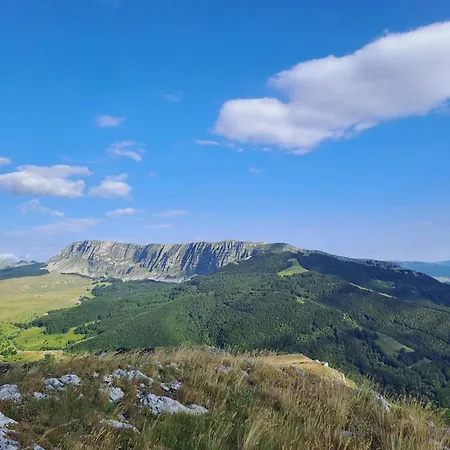 Alpehytte Suvi Vrh Mountain Gacko